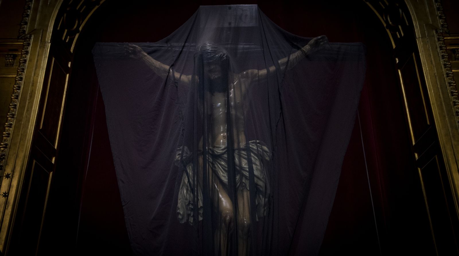 Las imágenes de El Cristo de la Buena Muerte de los Estudiantes velado