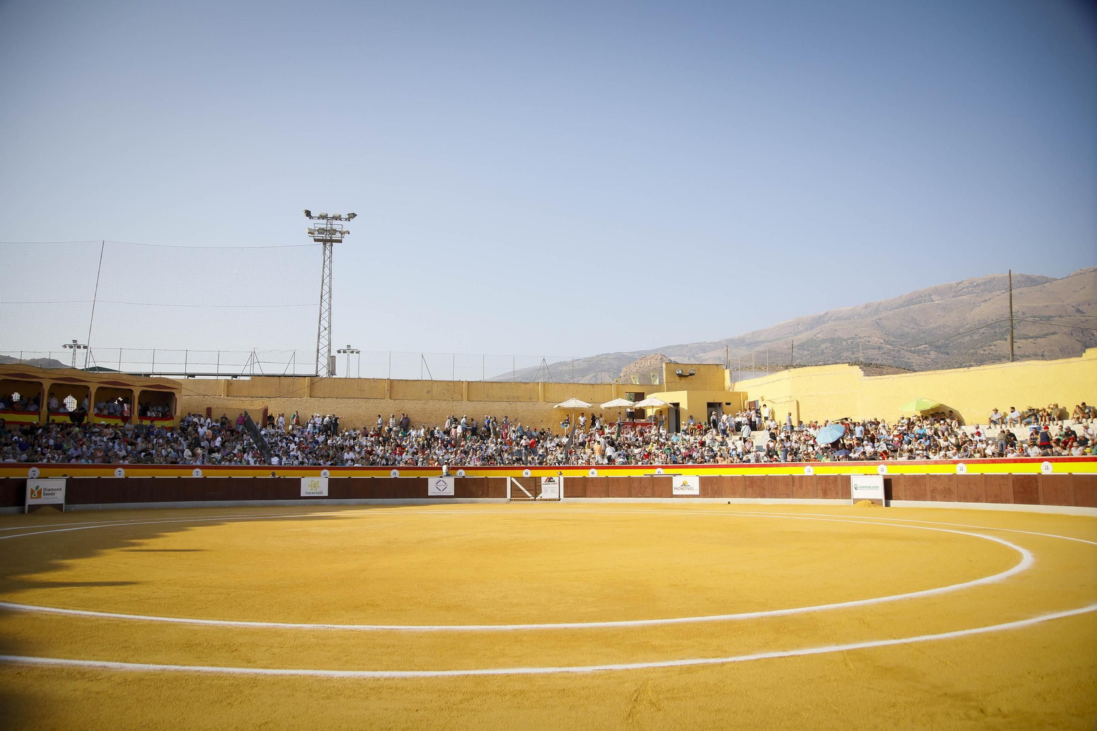 Corrida de toros Berja con un toro indultado, en imágenes