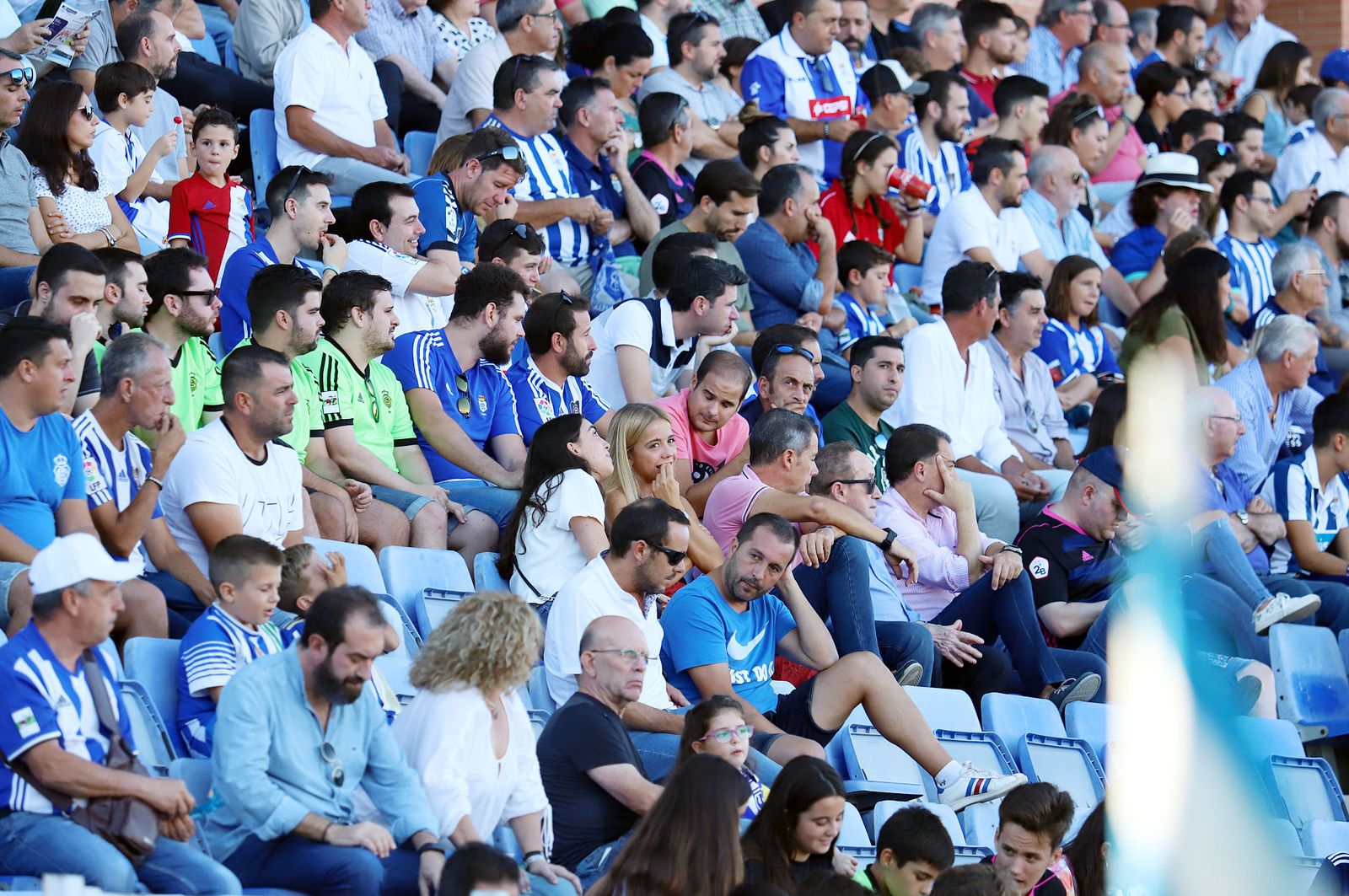 Imágenes del mejor ambiente en el Estadio Nuevo Colombino