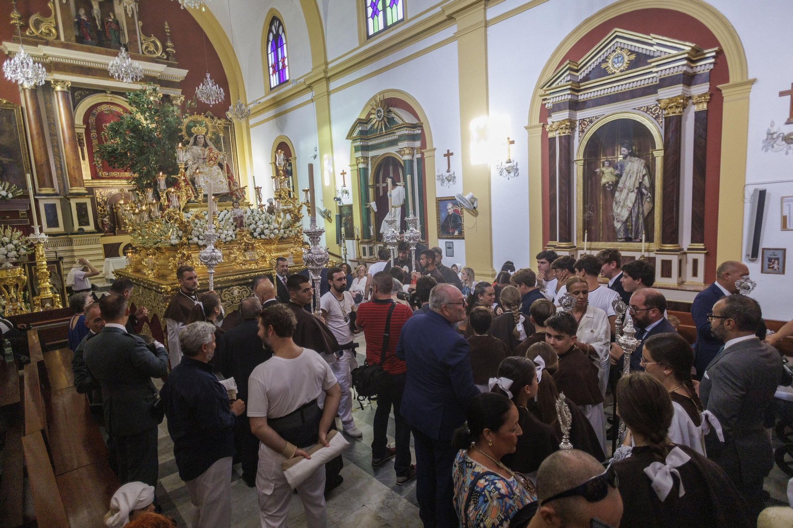 La procesión de la Divina Pastora de San Fernando, en imágenes