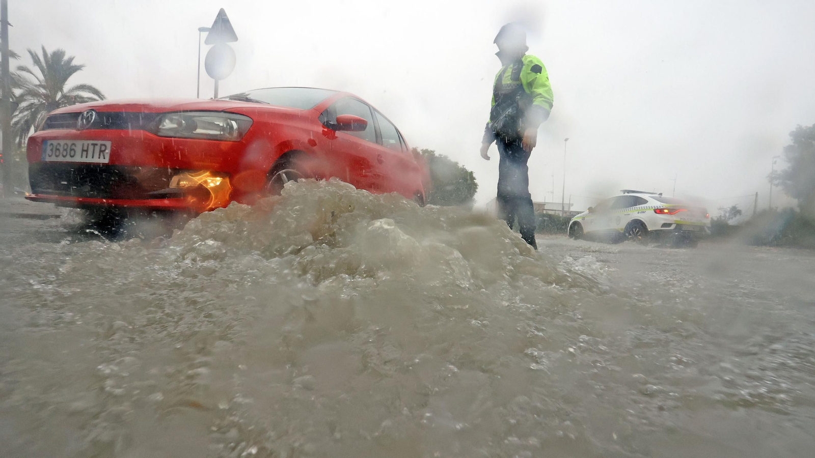 Imágenes del paso de la Dana, inundaciones, destrozos y caos por todo Jerez