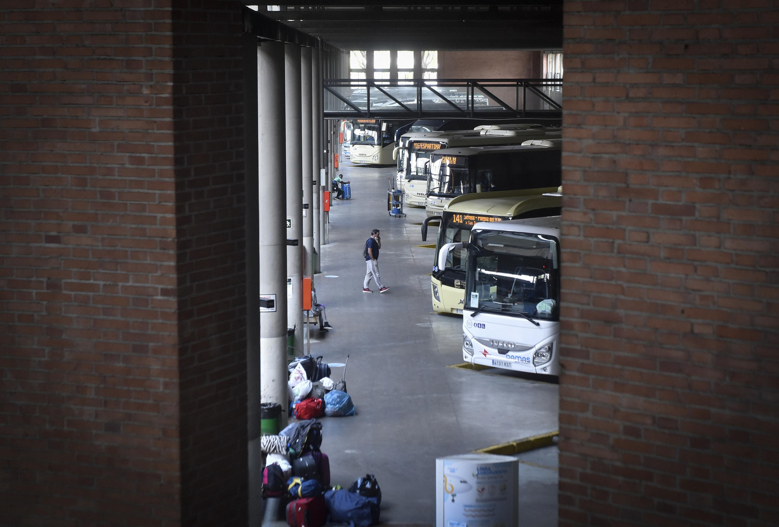 La resistencia en las calles de Sevilla por el estado de alarma: de Santa Justa a Plaza de Armas