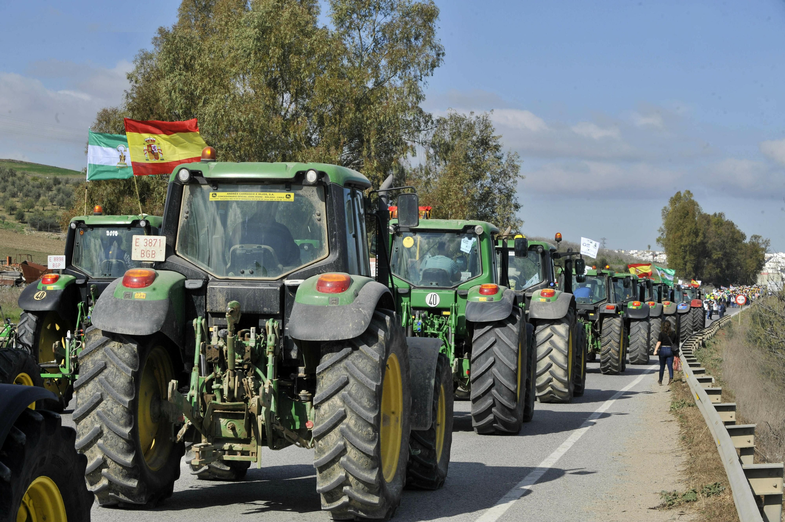 Imágenes de la tractorada reivindicativa en Villamartín