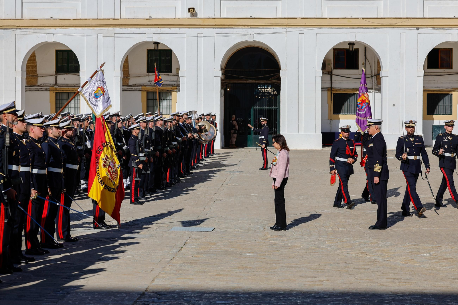 Las condecoraciones a los infantes de marina que participaron en la misión de la DANA, en imágenes