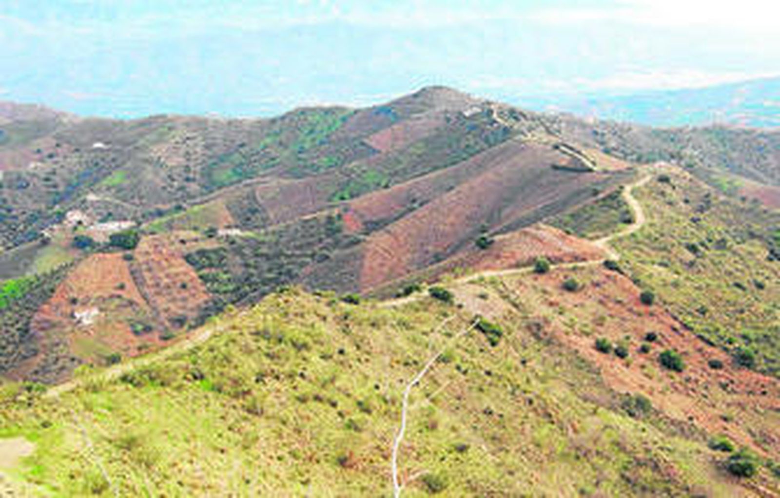 La ruta tendrá cuatro miradores y zonas de descanso.