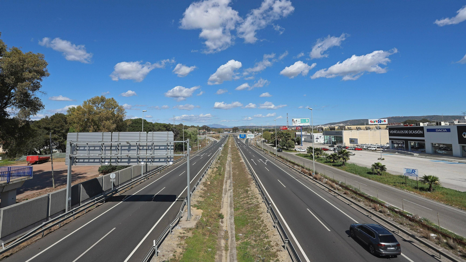 Fotos del segundo día del estado de alarma por coronavirus en el Campo de Gibraltar