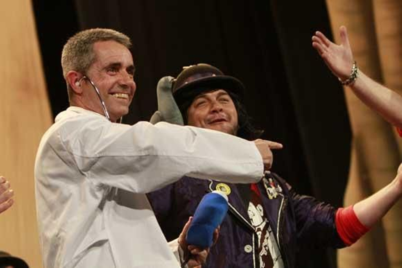 Chirigota 'Los Juaquín Pamplina, cantautores de la Plaza Mina' (2º premio)

Foto: Julio Gonzalez-Jesus Marin-Lourdes de Vicente