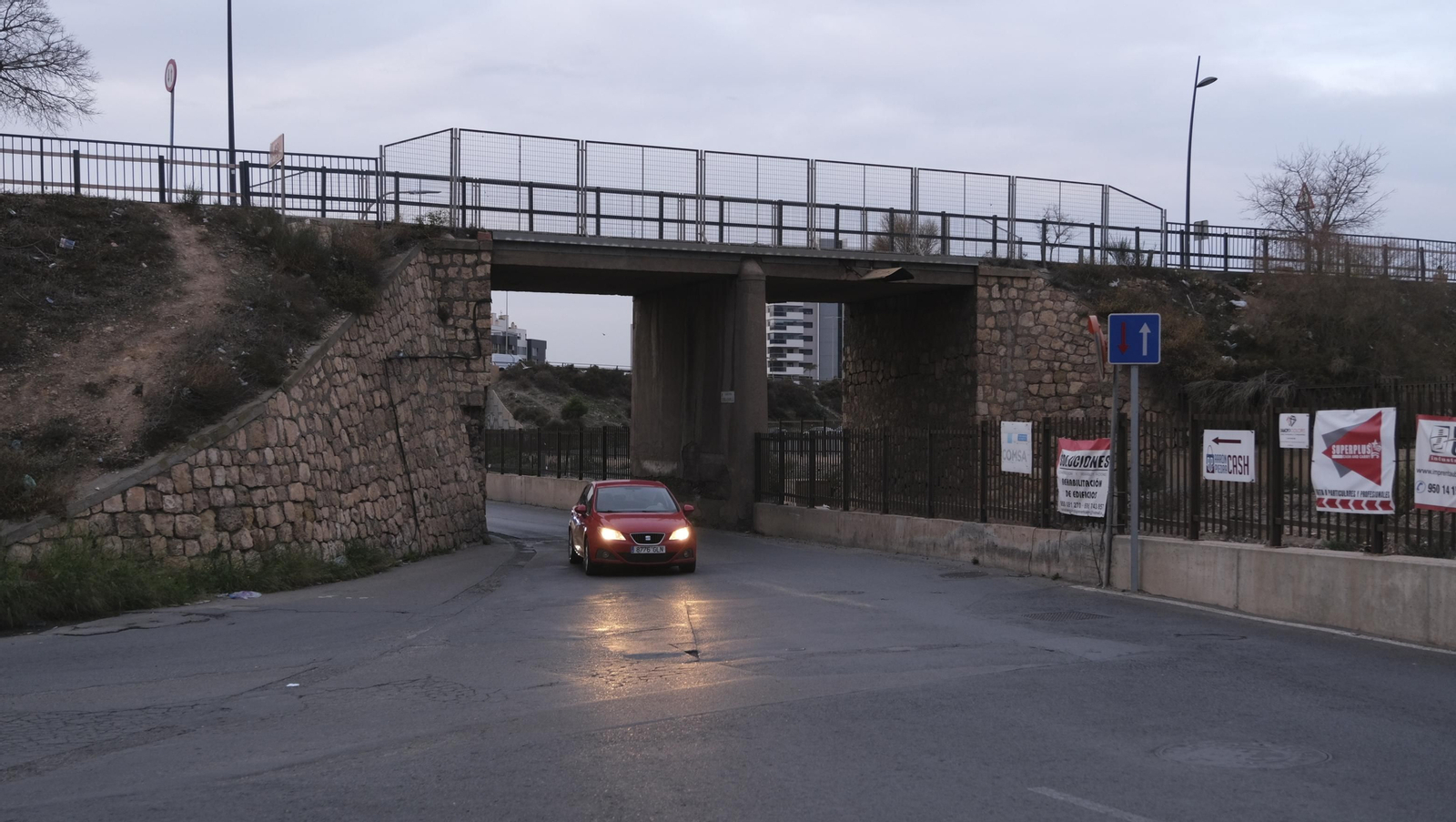 Imágenes del desmantelamiento del puente de Los Molinos, para el soterramiento del AVE