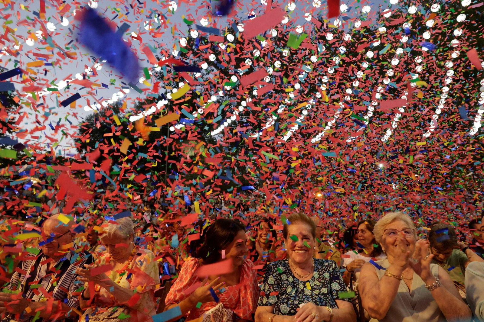 Las imágenes de la primera noche de la Feria del Carmen y de la Sal en San Fernando Las imágenes de la primera noche de la Feria del Carmen y de la Sal en San Fernando