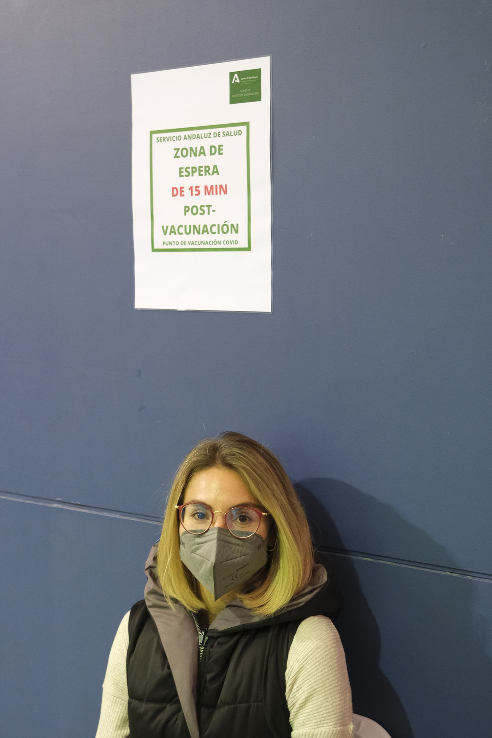 Fotogalería vacunación COVID-19 en el Palacio de los Juegos Mediterráneos. Almería