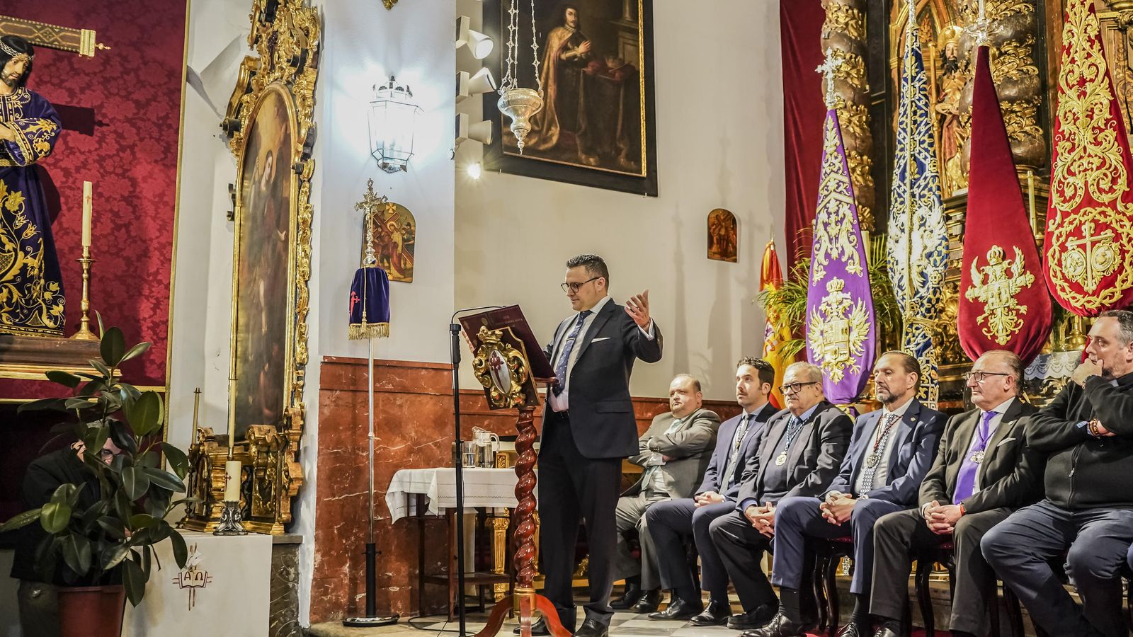 El pregonero Manuel Dorador durante la alocución