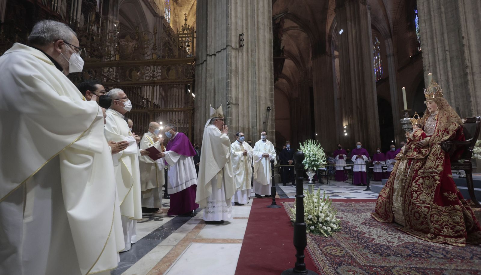 Imágenes de la festividad de la Virgen de los Reyes en la Catedral de Sevilla