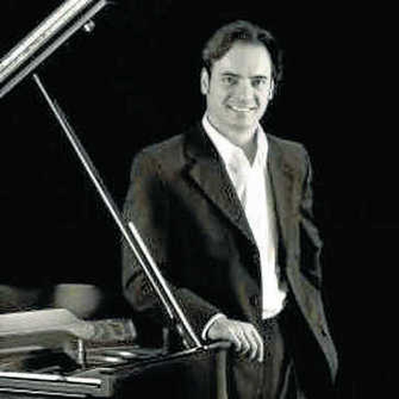 García León regresa a Manhattan.