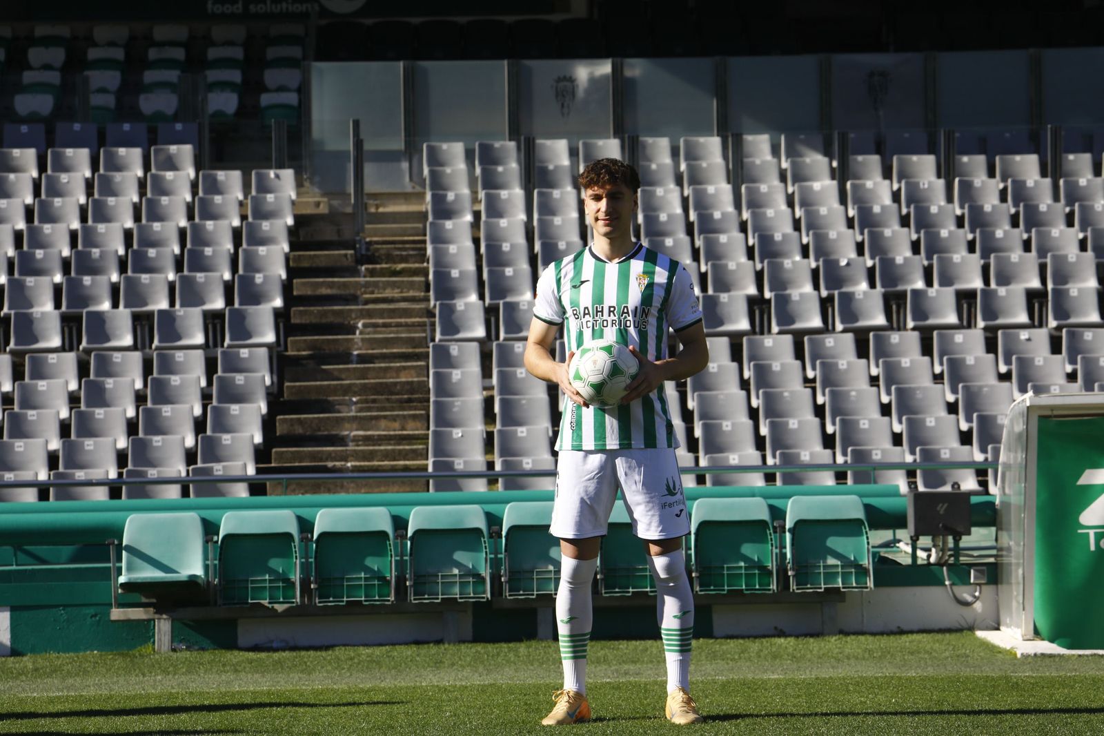 Las mejores fotos de la presentación de Diego Percan con el Córdoba CF