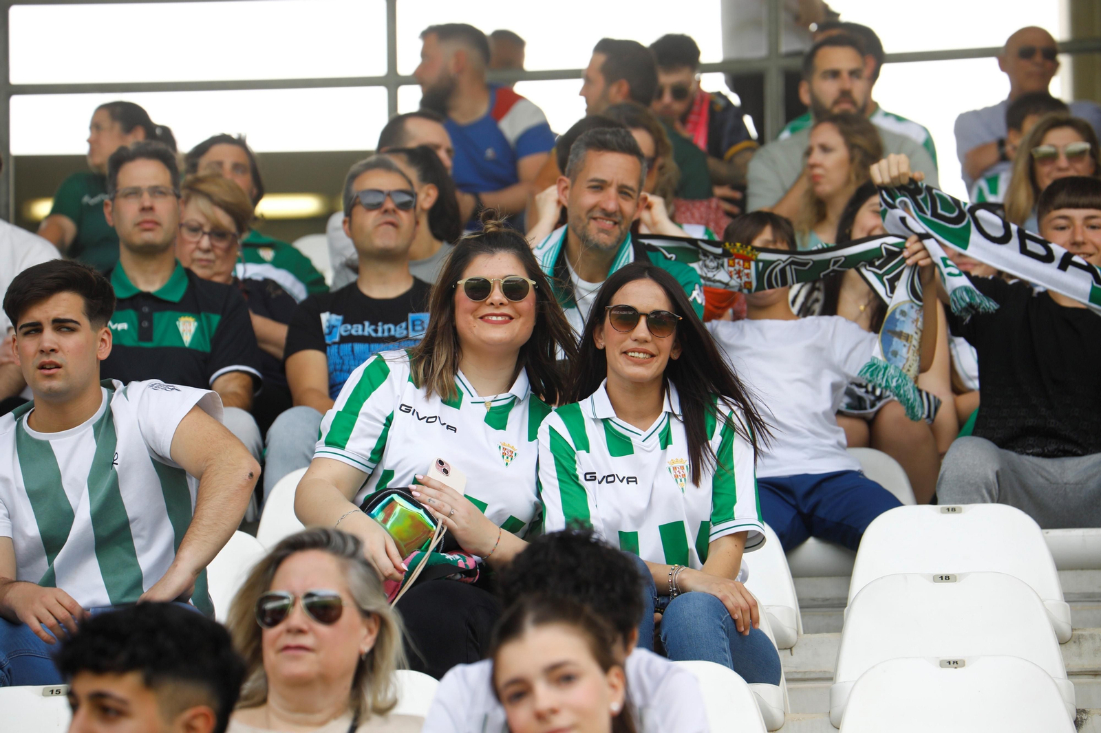 Las mejores fotos del ambiente en El Arcángel para el Córdoba CF - San Fernando