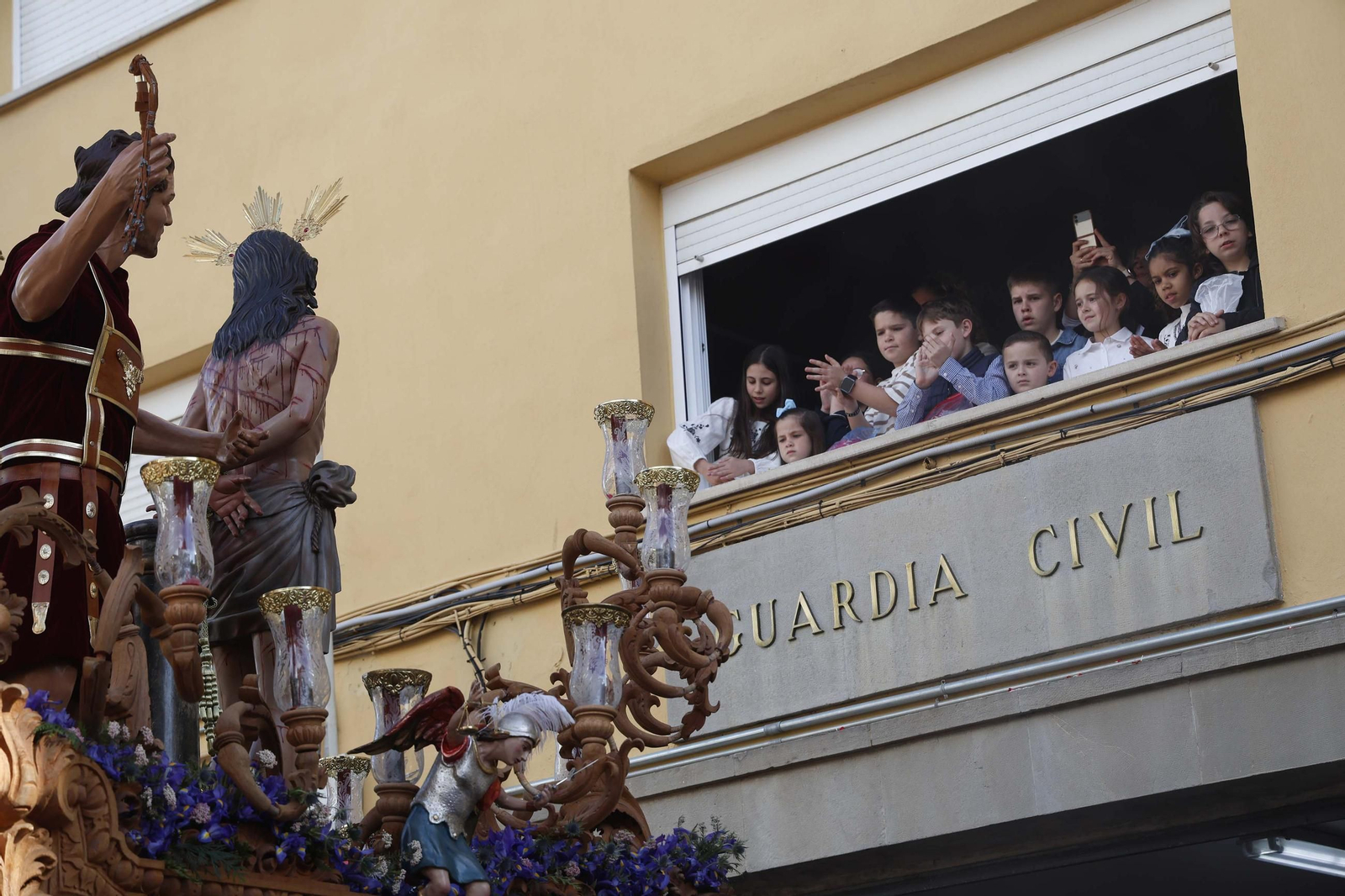 Fotos del Domingo de Ramos en La Línea: La Borriquita y Flagelación