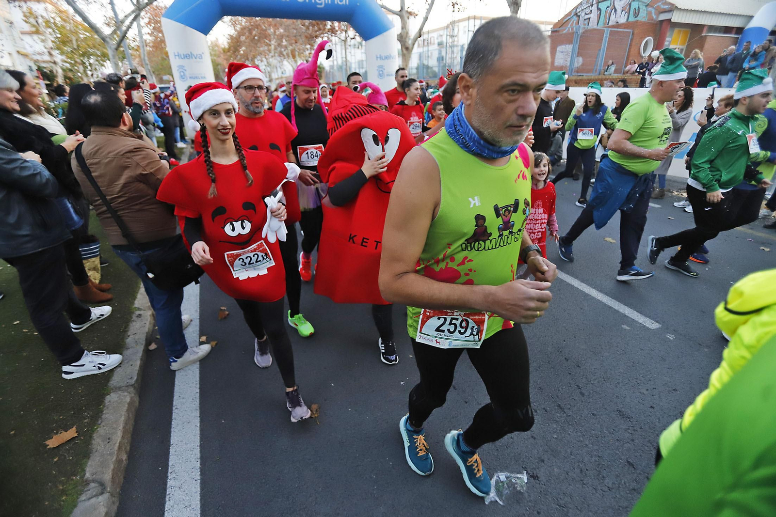 Imágenes de la XIII carrera de San Silvestre en Huelva