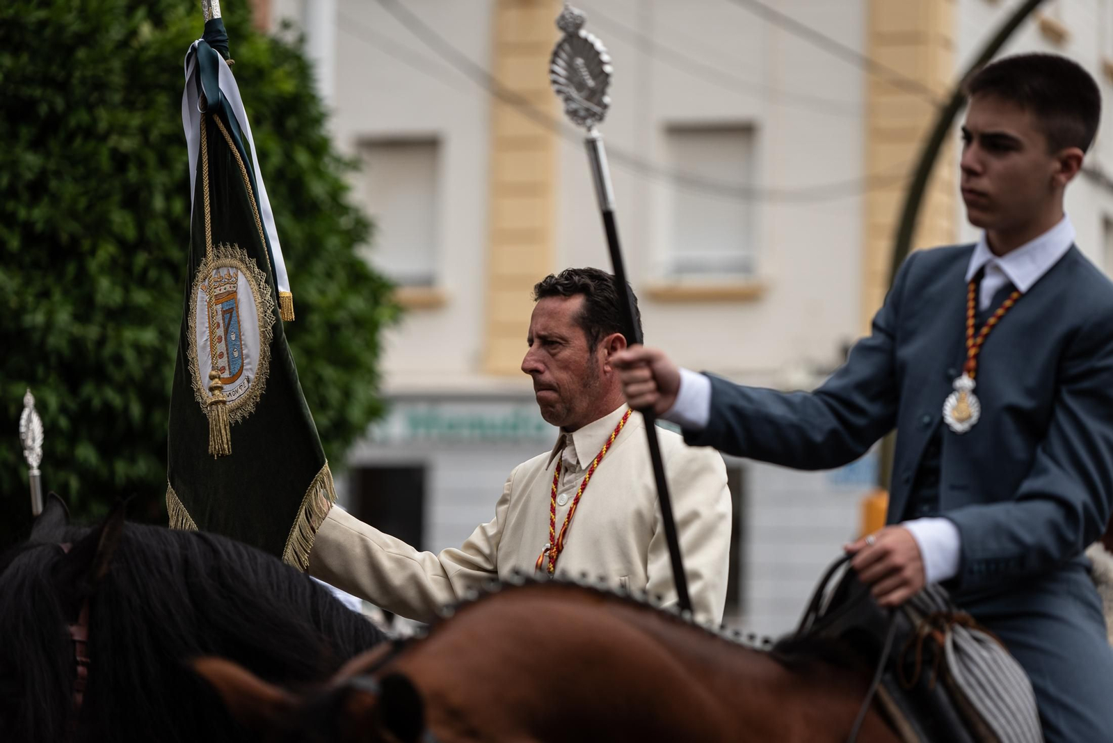 Imágenes de la salida de Emigrantes a su paso por la Alameda Sundheim