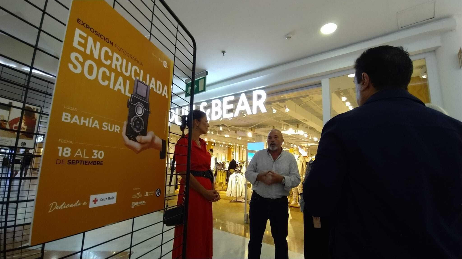 El 'Grupo Por...' dedica una exposición a Cruz Roja en San Fernando para visibilizar su trabajo