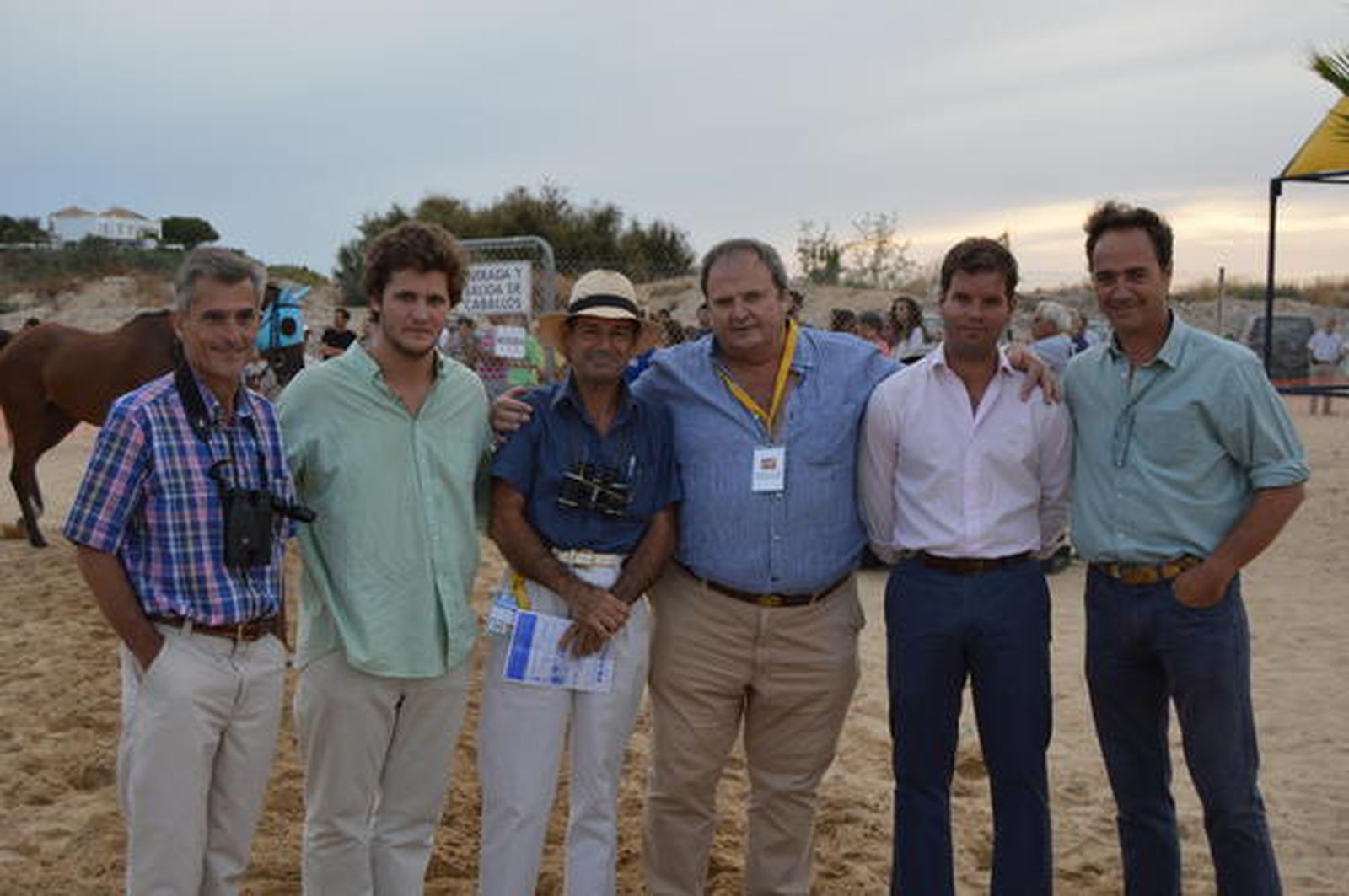 Roberto Melgarejo, Antonio Buendía, Javier Hidalgo, Rafael Buendía, Gonzalo  Hidalgo y Felipe Buendía, durante las carreras.  Foto: Ignacio Casas de Ciria