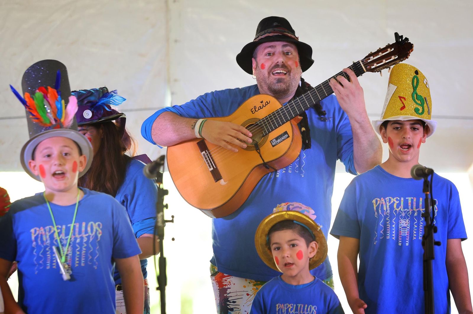 Imágenes del ambiente en la mañana del sábado en Huelva