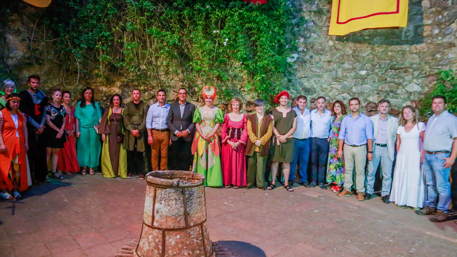 Representantes de las instituciones no faltaron a la inauguración en el Castillo de la localidad.