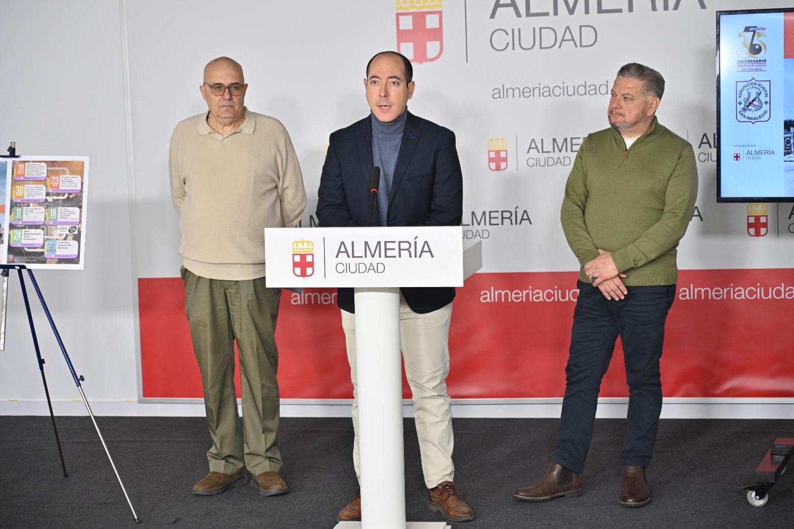 Daniel Romero, Manuel Horcas y el concejal Diego Cruz.