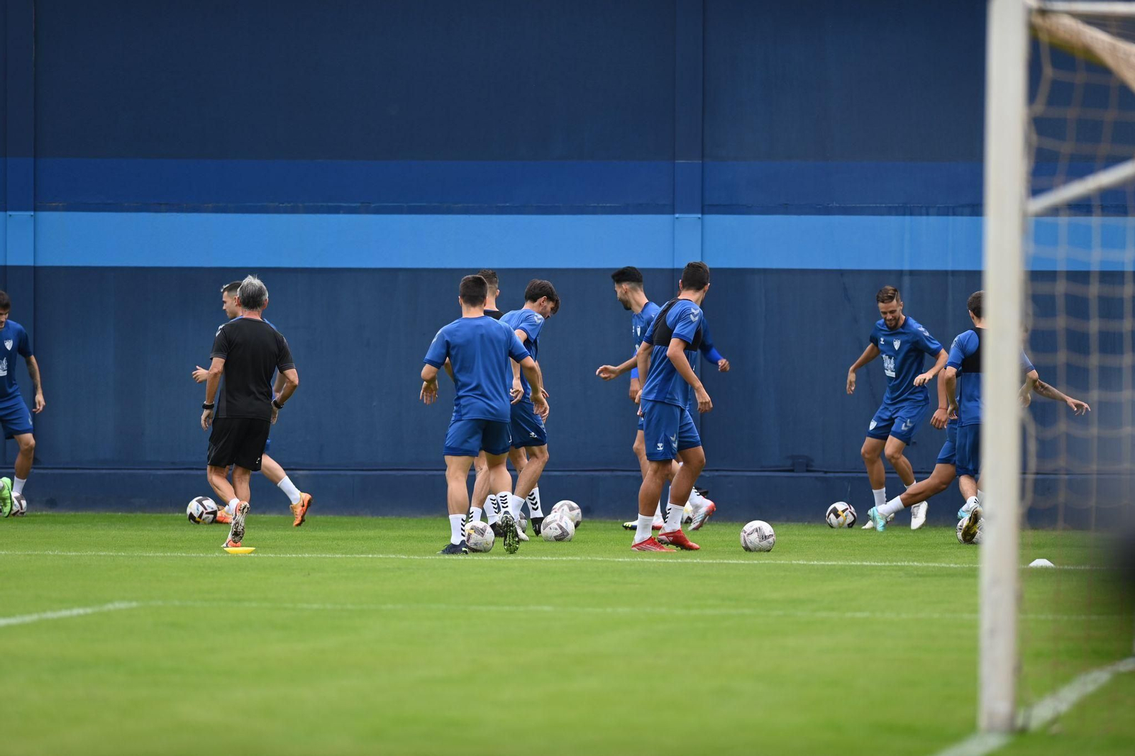 El Málaga CF mastica la derrota entrenando