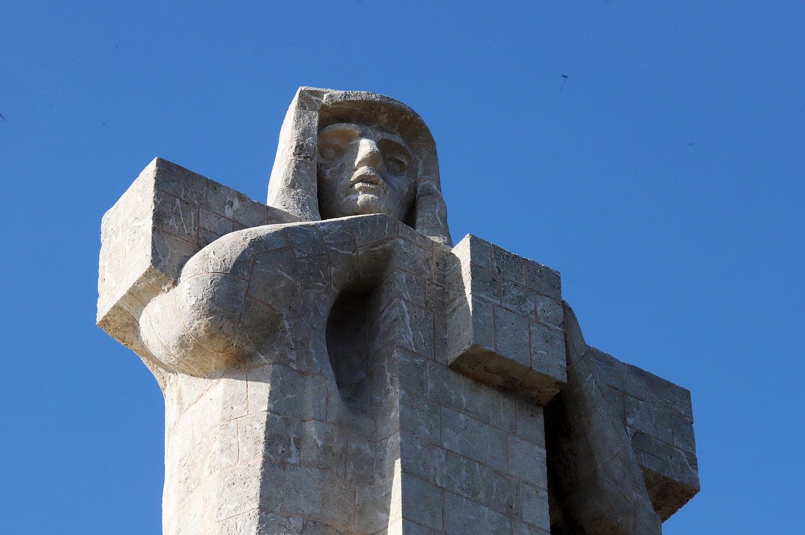 Imágenes del Monumento a Colón que ya se puede ver sin andamios en la Punta del Sebo