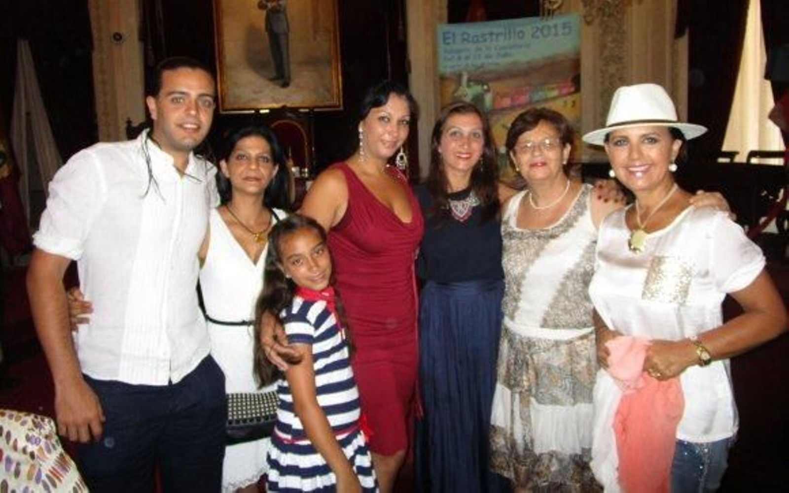 Juan Carlos Hermida, Pepa Olivar, María Florido, Lidia Cabello, Alba Mesa, Yolanda Cabello y María José Santiago.

Foto: Ignacio Casas de Ciria