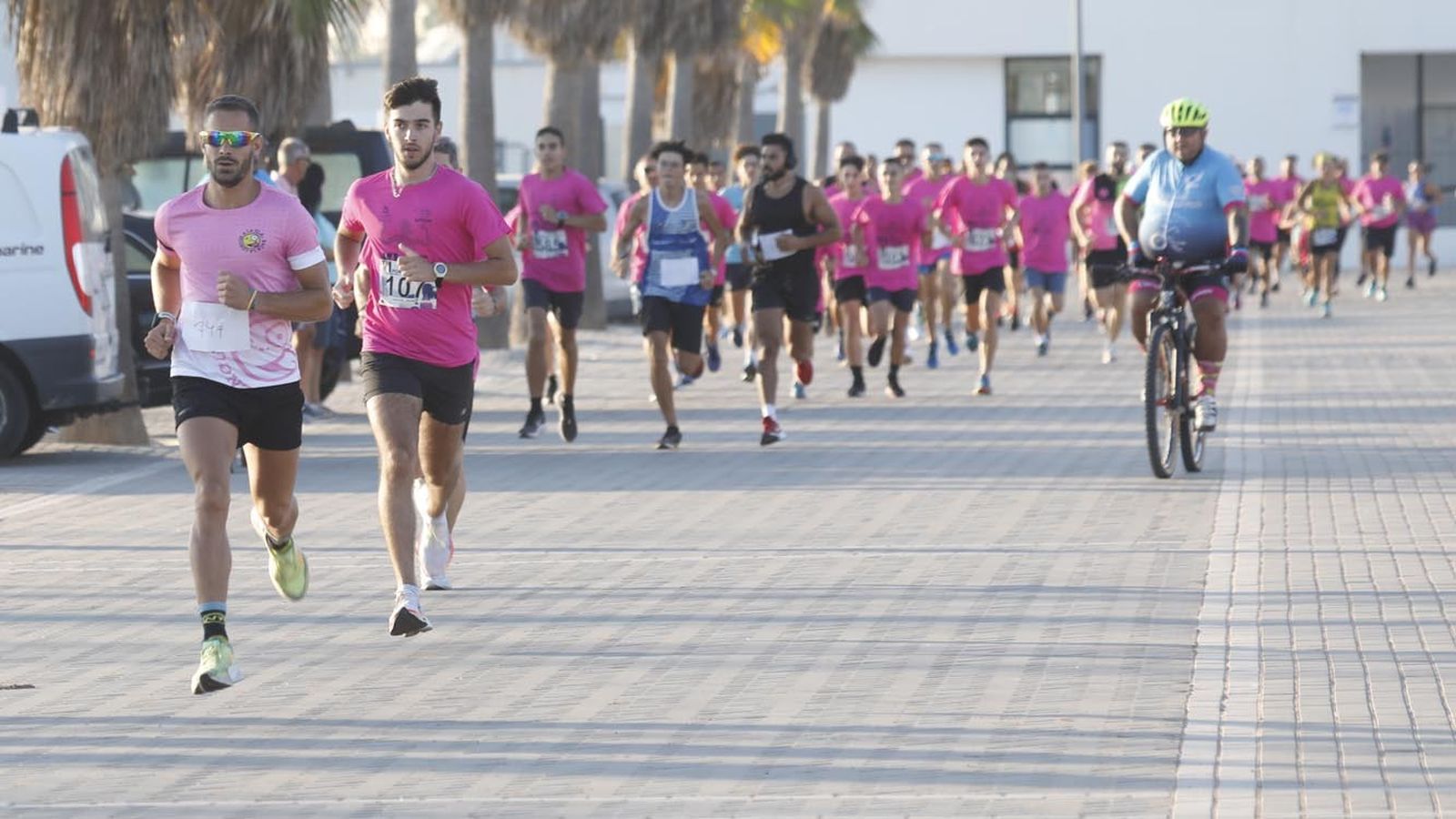 Fotos de la VI Carrera por la Mujer a beneficio de Apron