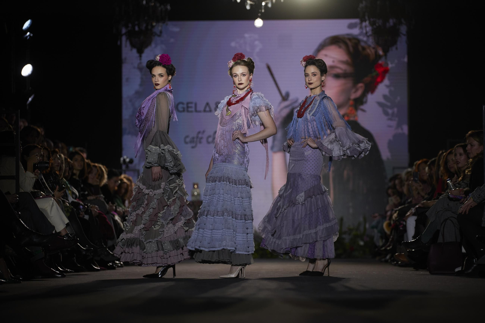 El desfile de Ángela y Adela en We Love Flamenco 2025, todas las fotos