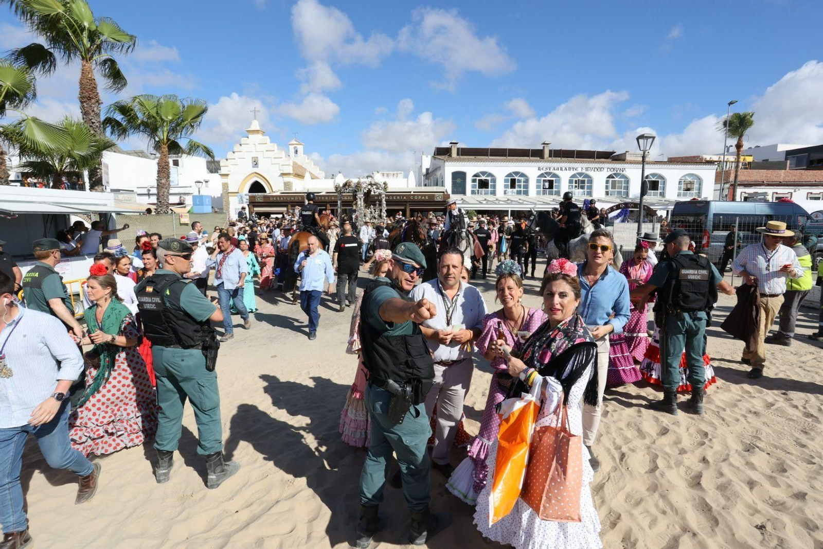 Imágenes del embarque de la Hermadad del Rocío de Jerez