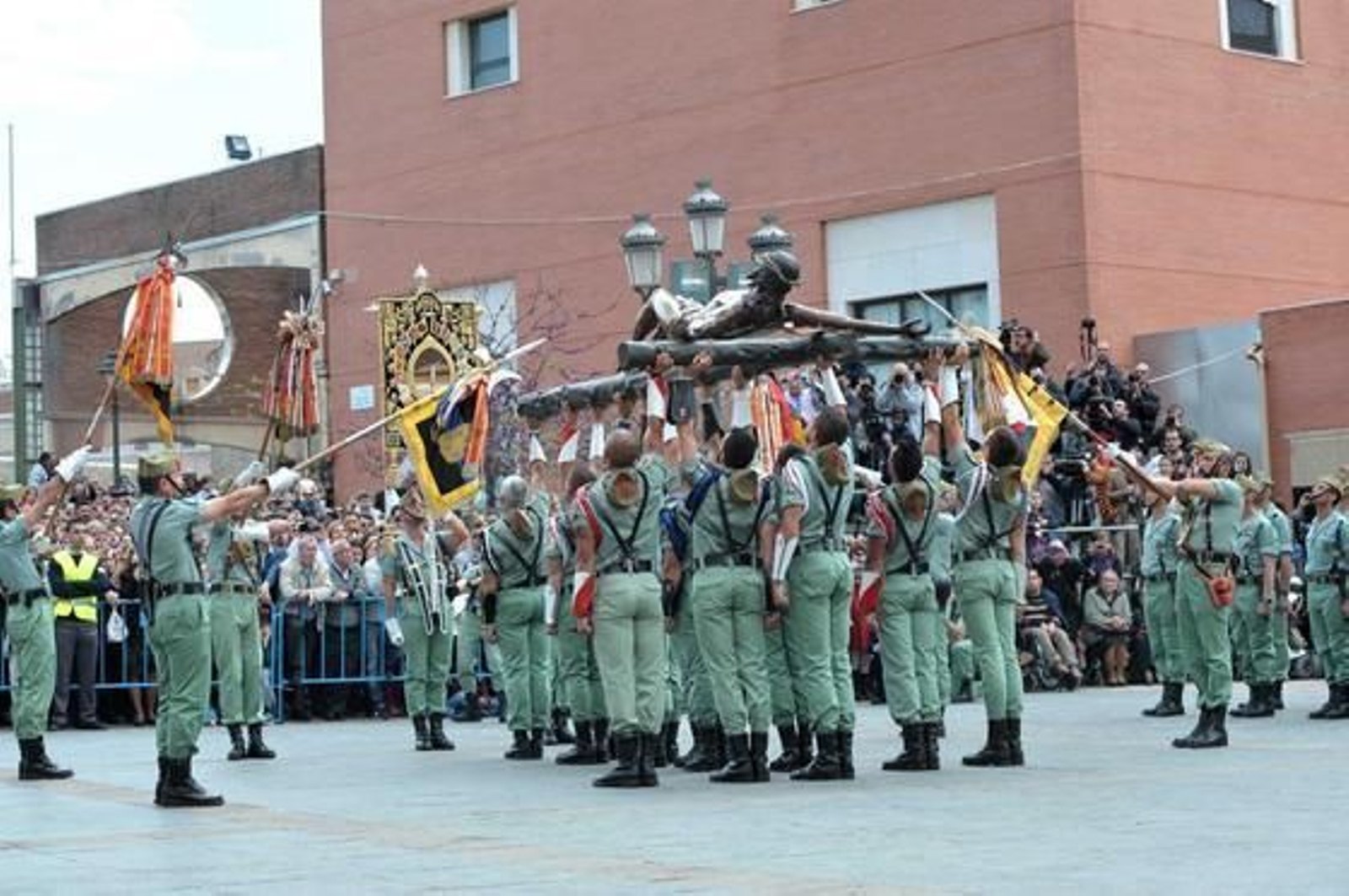 Las imágenes del trasladado del Cristo de la Buena Muerte  Foto: Mingote