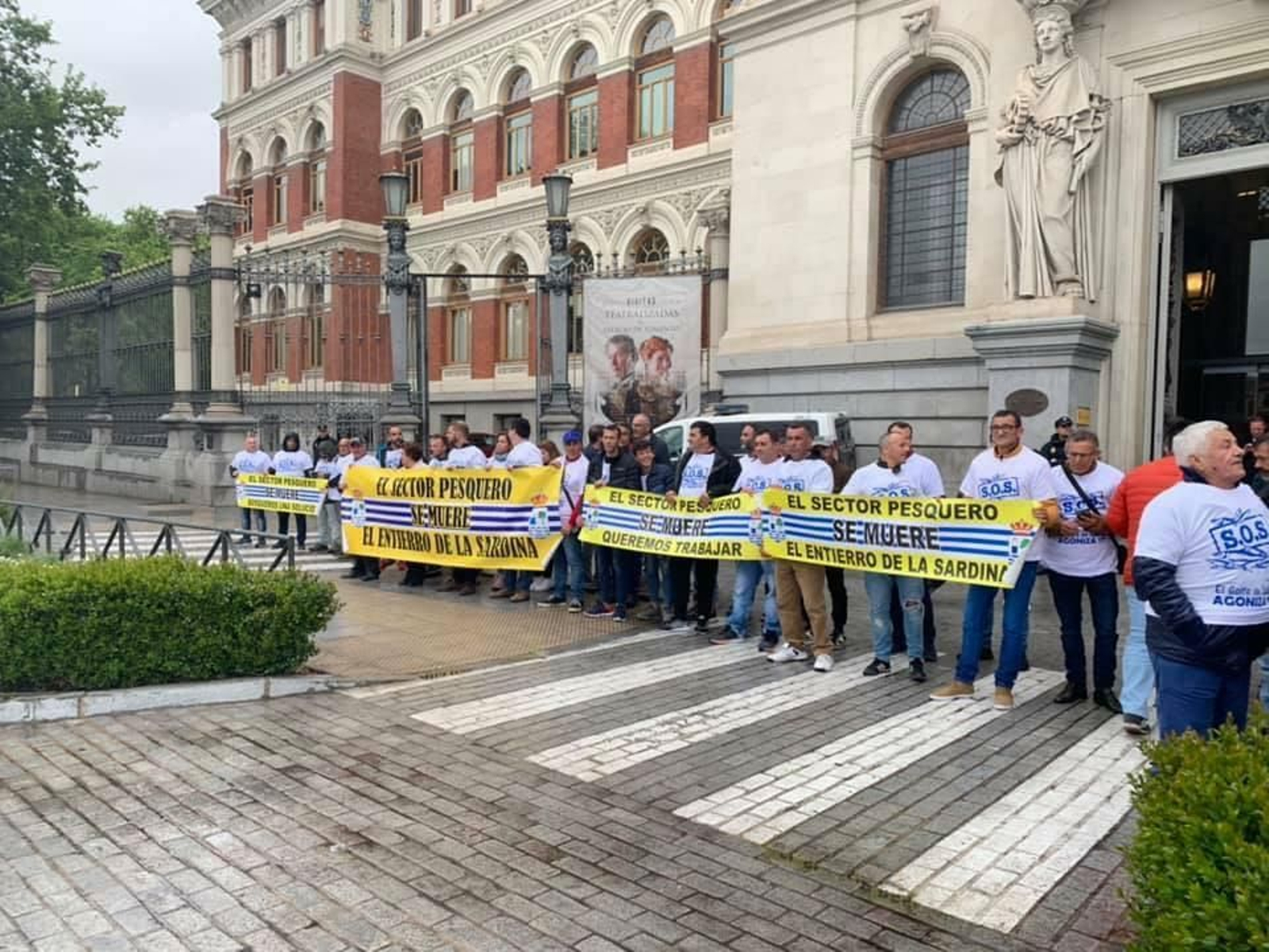 Representantes de sector pesquero de Isla Cristina en el Ministerio de Pesca.
