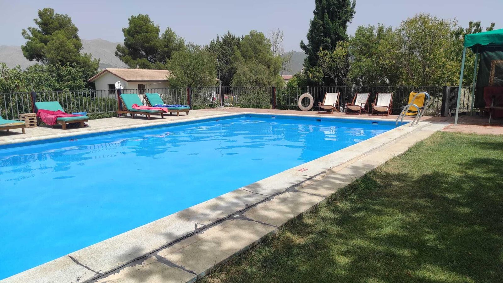 Piscina de agua salada en las Cabañas Imagina de Torres. Piscina de agua salada en las Cabañas Imagina de Torres.