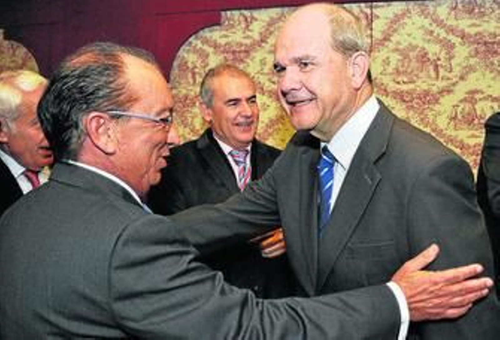 Suárez Palomares con Manuel Chaves el pasado enero en un acto en el club Antares.