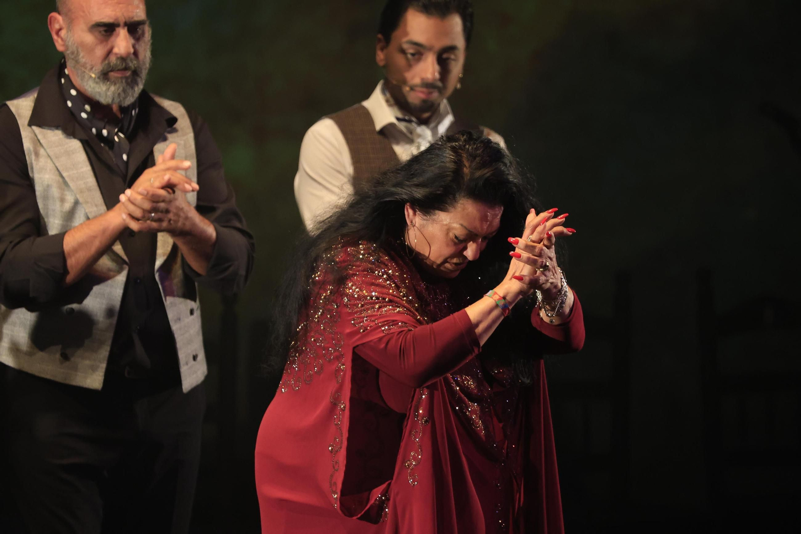 Fotos de la Navidad flamenca en San Roque con el espectáculo "Farrucos y Fernández"