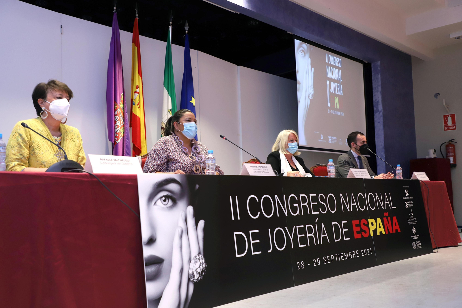 Autoridades en la inauguración del II Congreso Nacional de Joyería.