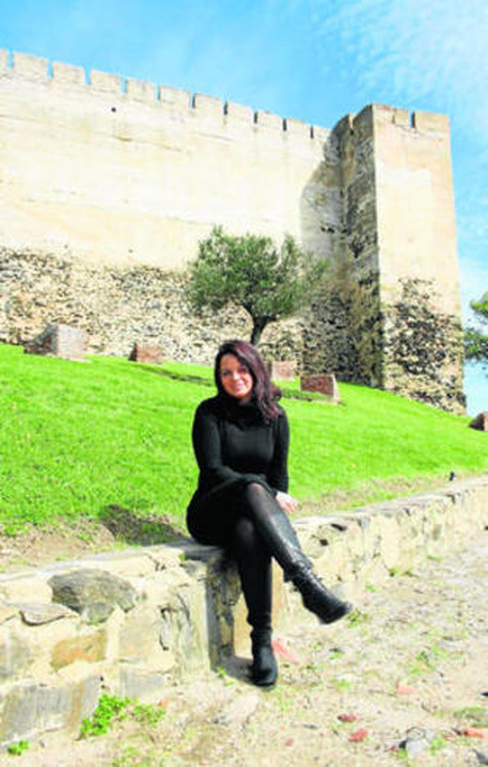 "Diana Navarro llevó un traje mío en un concierto en el castillo Sohail"