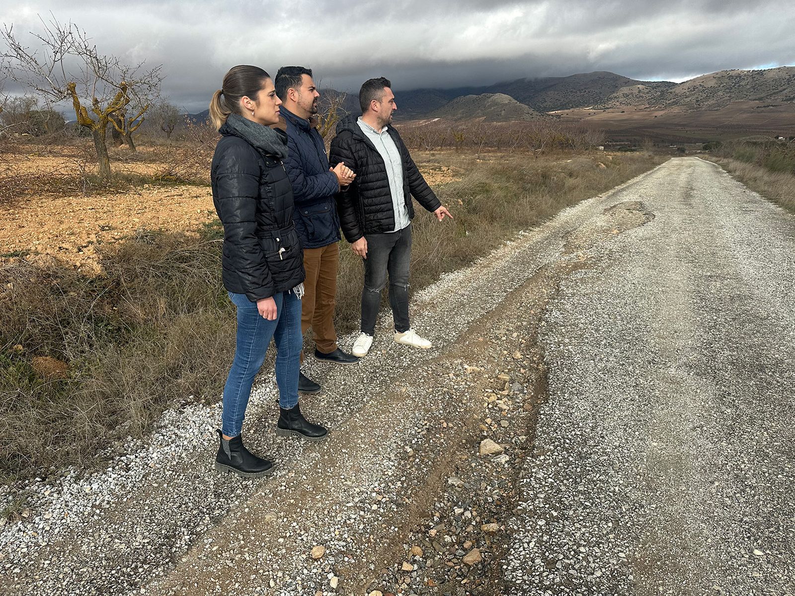 Visita al camino rural de Chirivel que lleva desde 2019 esperando la actuación.