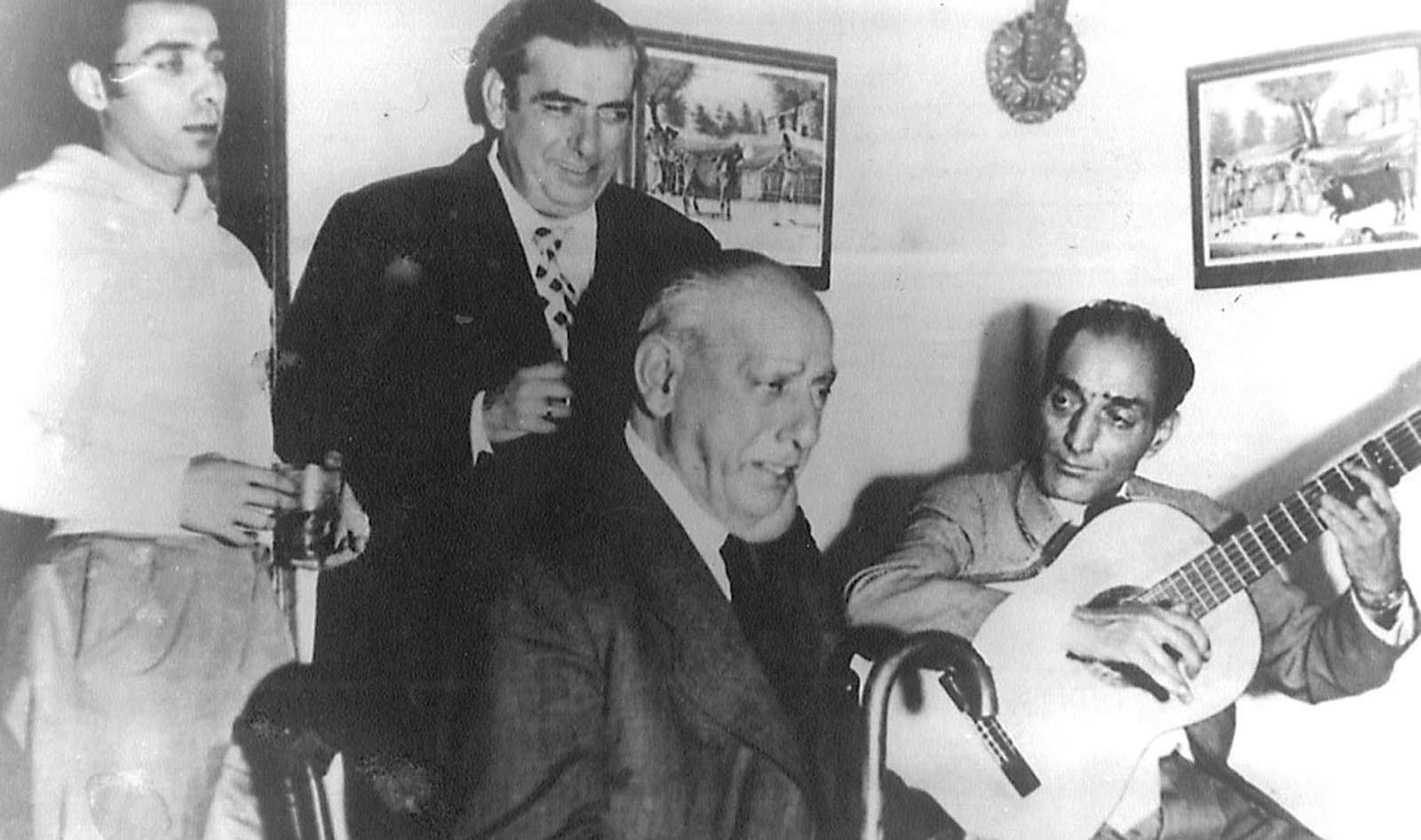 1943 hace 75 añosManolo Caracol y Pepe Pinto en la plaza de toros de Cádiz