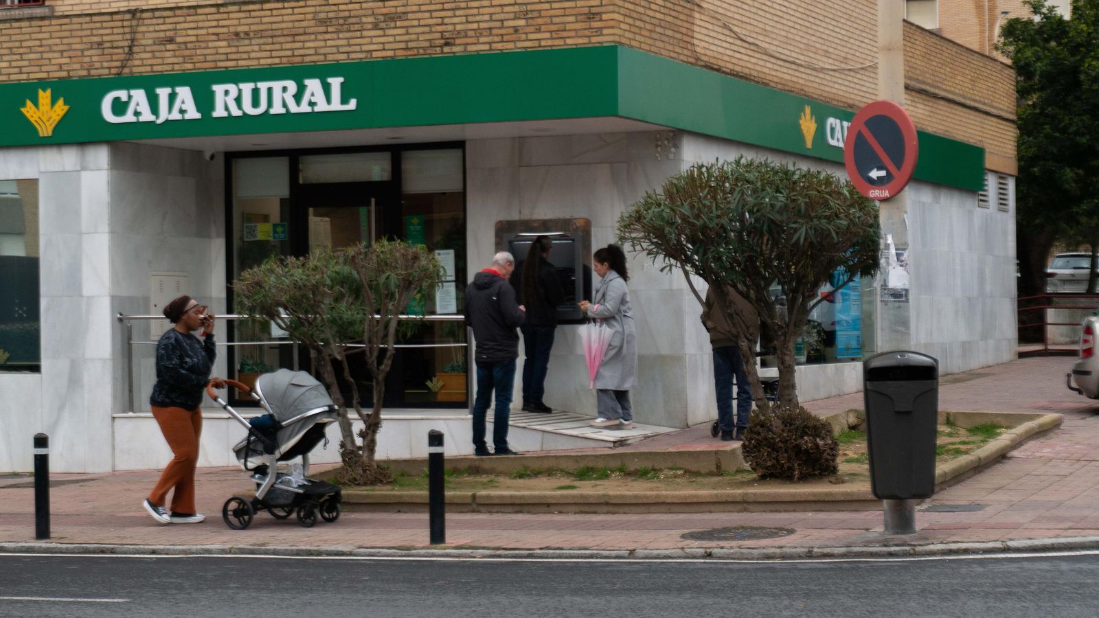 Imágenes de ambiente del martes 4 de marzo en Huelva