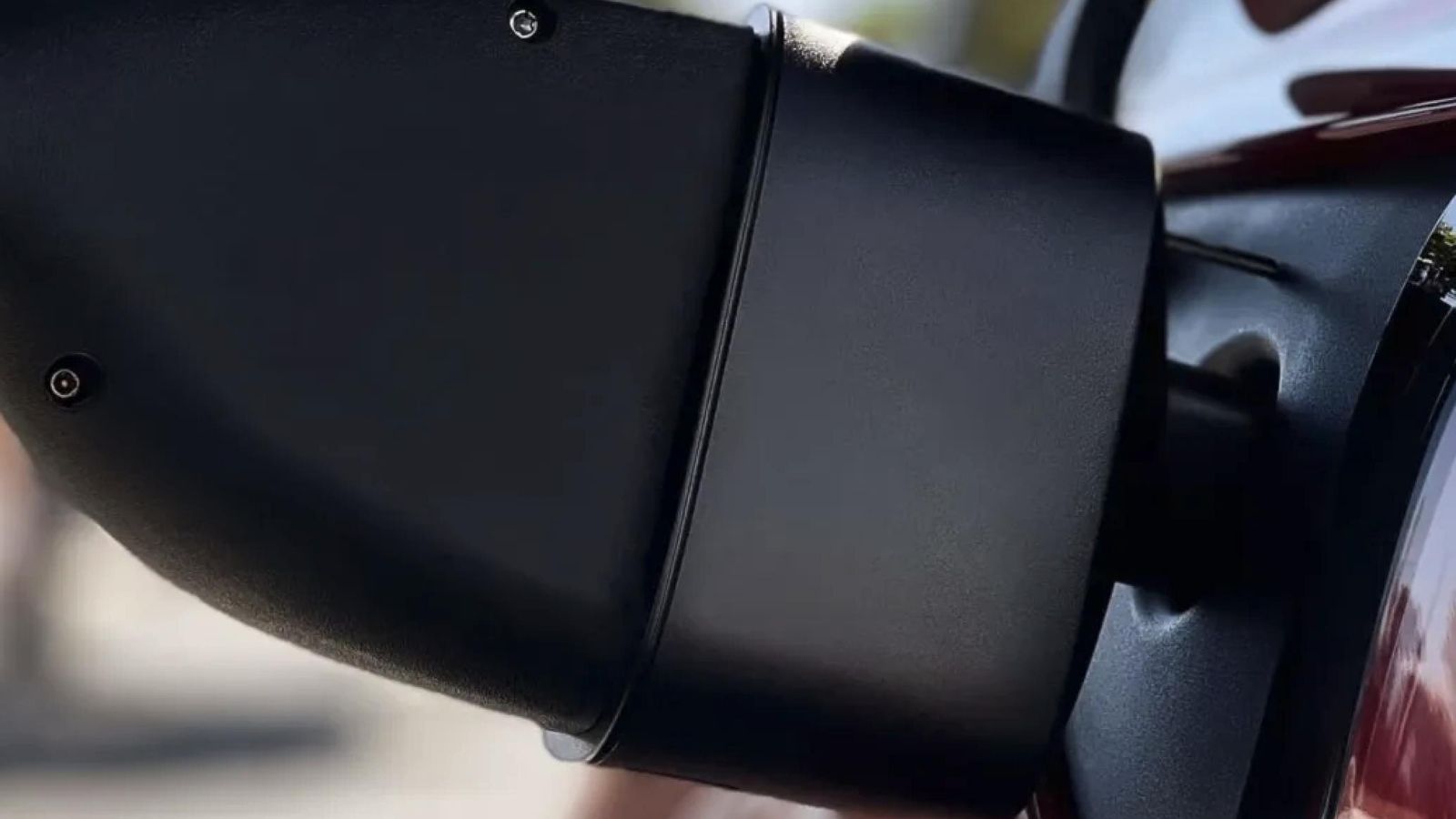 Utilizando adaptadores es posible emplear cualquier estándar de carga, en este caso el CCS, en los puertos de conexión originalmente diseñados por Tesla. Utilizando adaptadores es posible emplear cualquier estándar de carga, en este caso el CCS, en los puertos de conexión originalmente diseñados por Tesla.