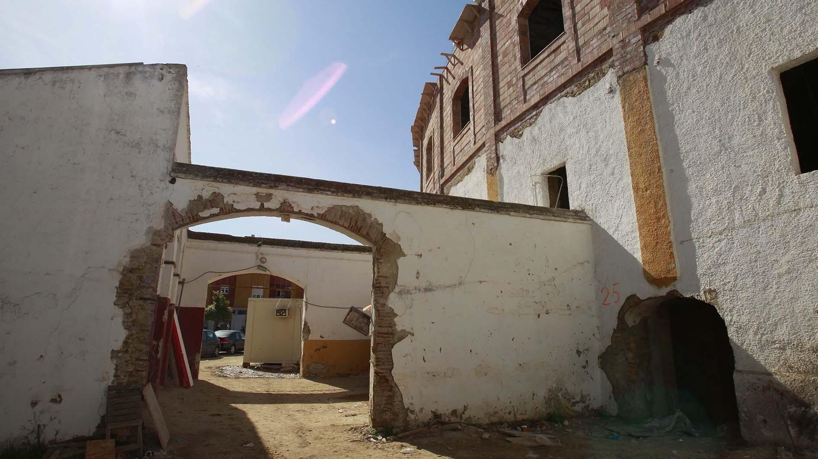 Las fotos de las obras de la plaza de toro de la Línea