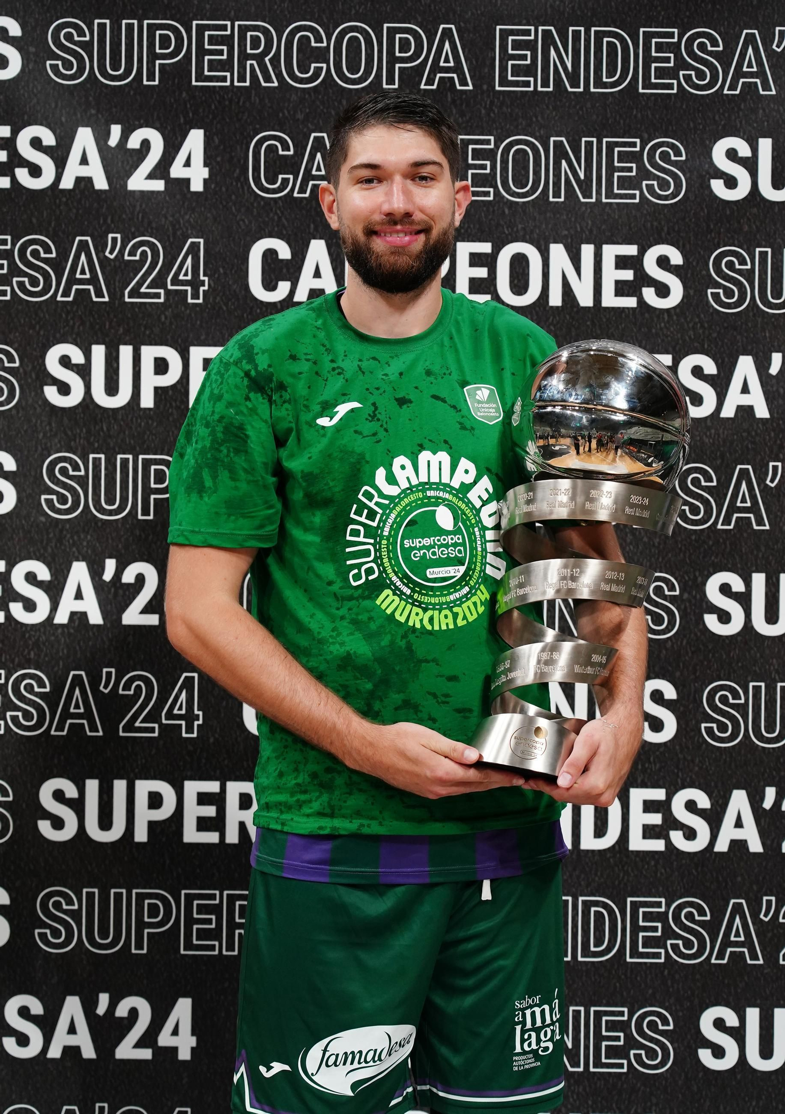 La sesión de fotos de los supercampeones de la ACB