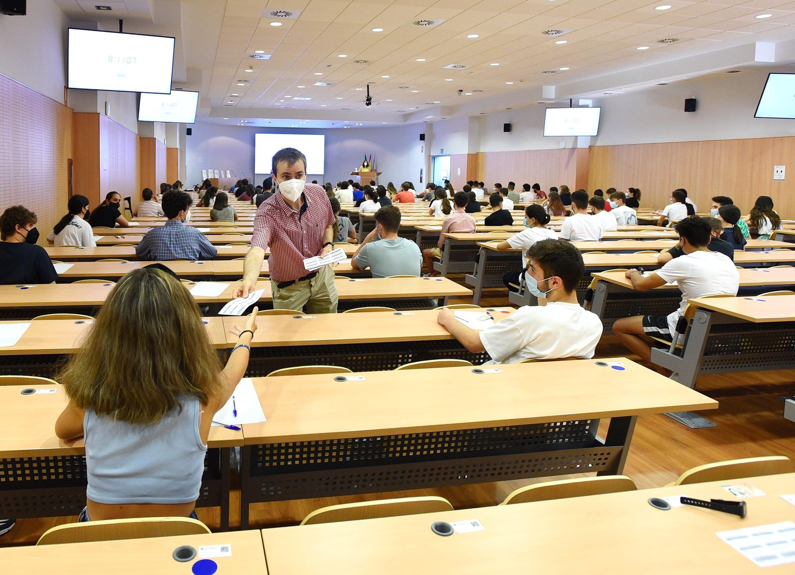El inicio de los exámenes de Selectividad en Córdoba, en fotografías