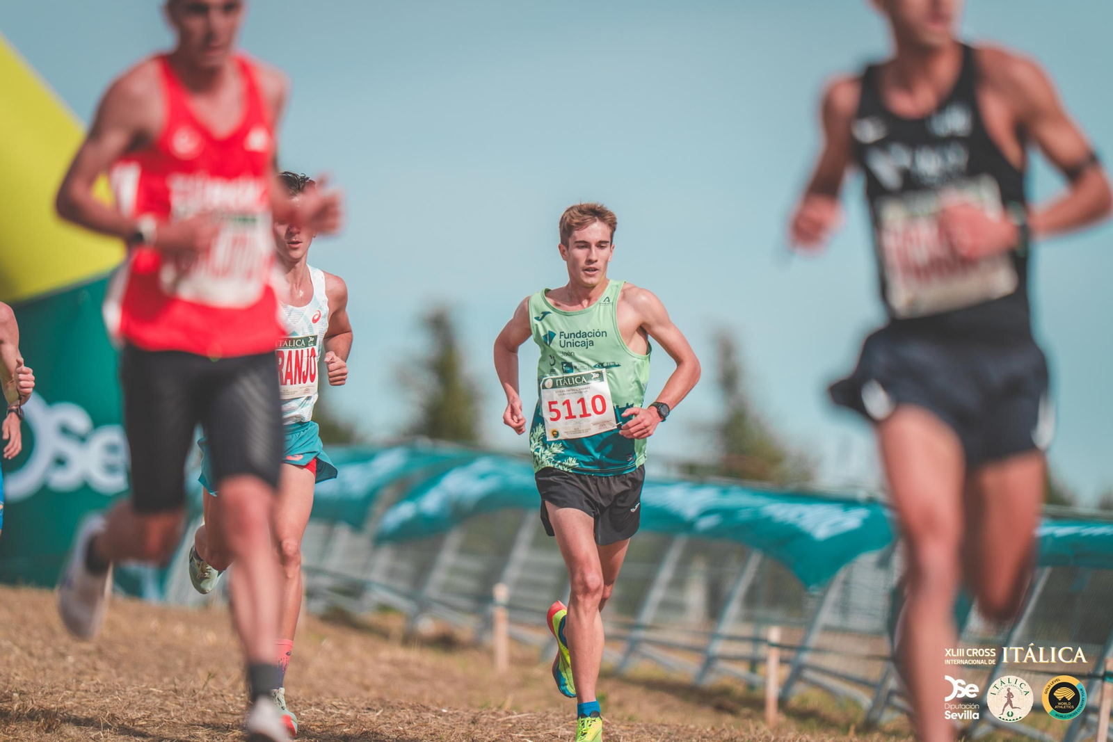 Búscate en las fotos del Cross de Itálica 2025 | 12