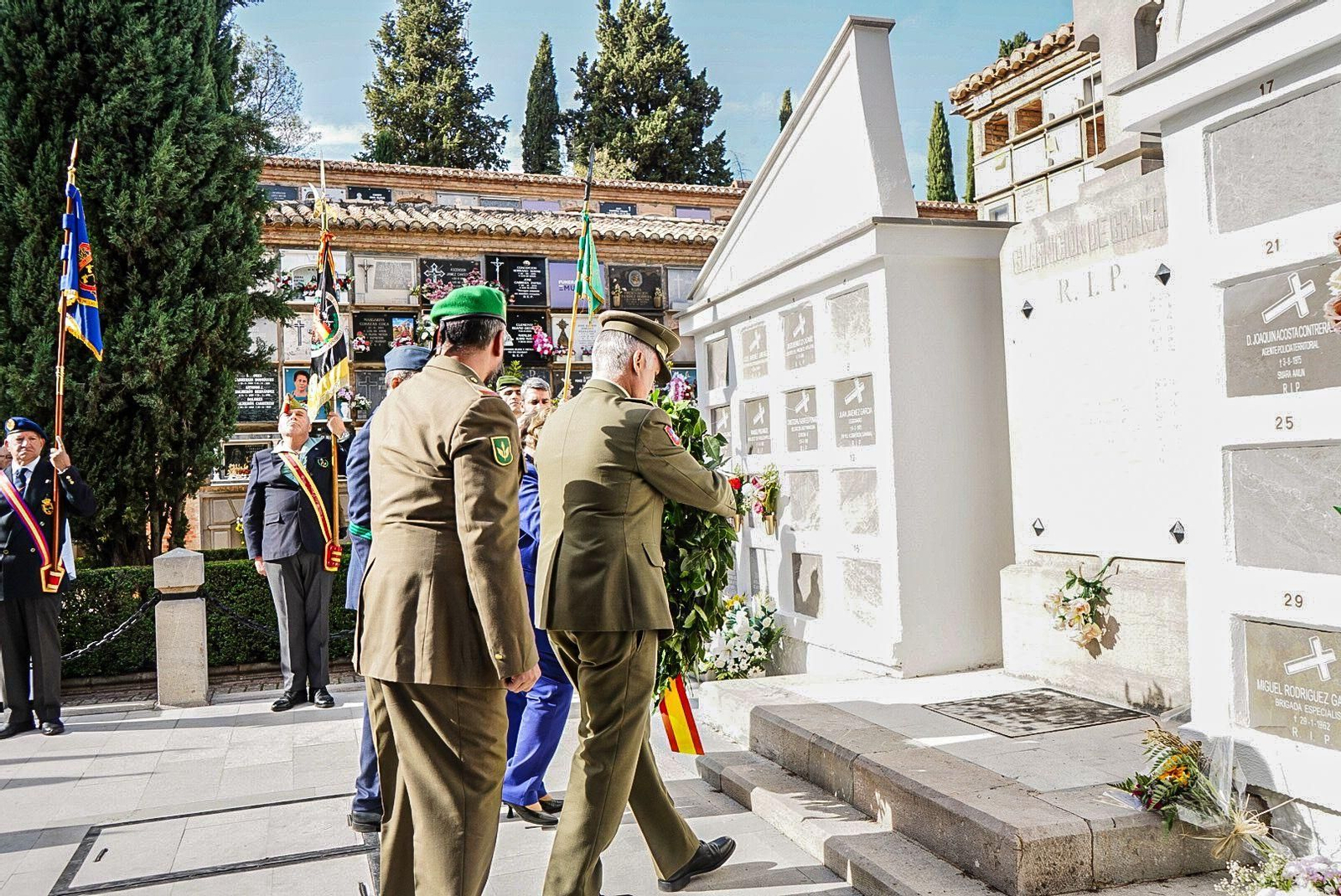 Galería | Todas las imágenes del Día de los Caídos por la Patria en Granada