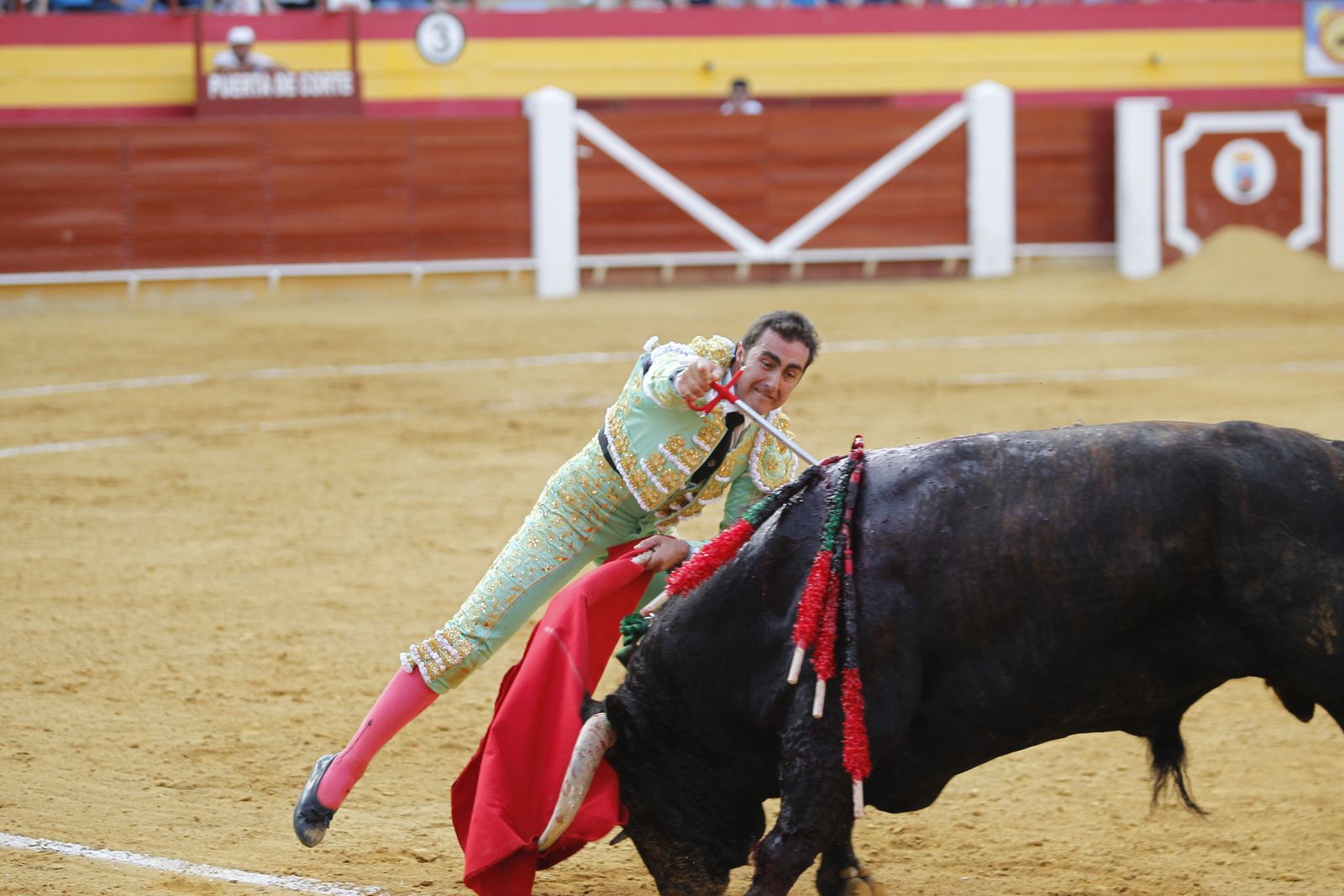 Fotogalería corrida de toros Roquetas de Mar. El Fandi, Castella, Cayetano.